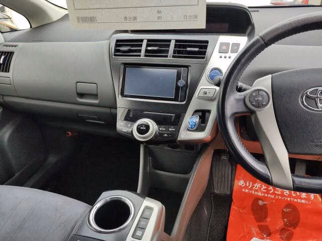 TOYOTA PRIUS ALPHA