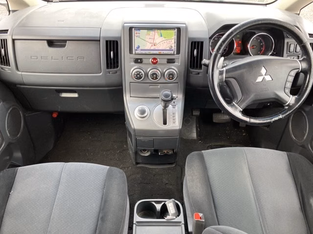 MITSUBISHI DELICA D:5