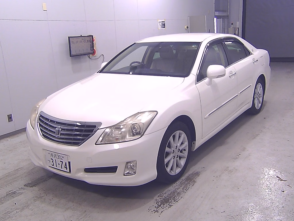 TOYOTA CROWN