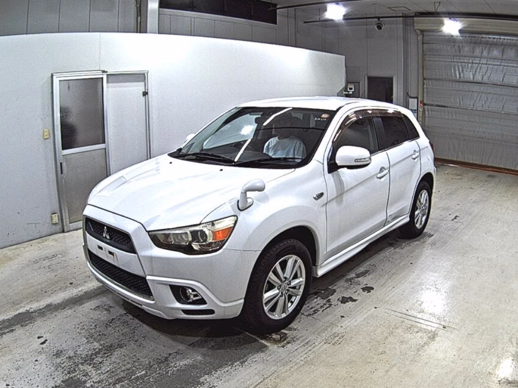 MITSUBISHI RVR