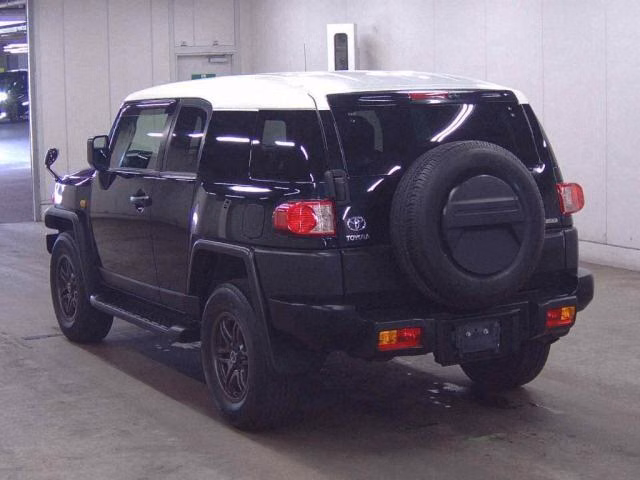 TOYOTA FJ CRUISER