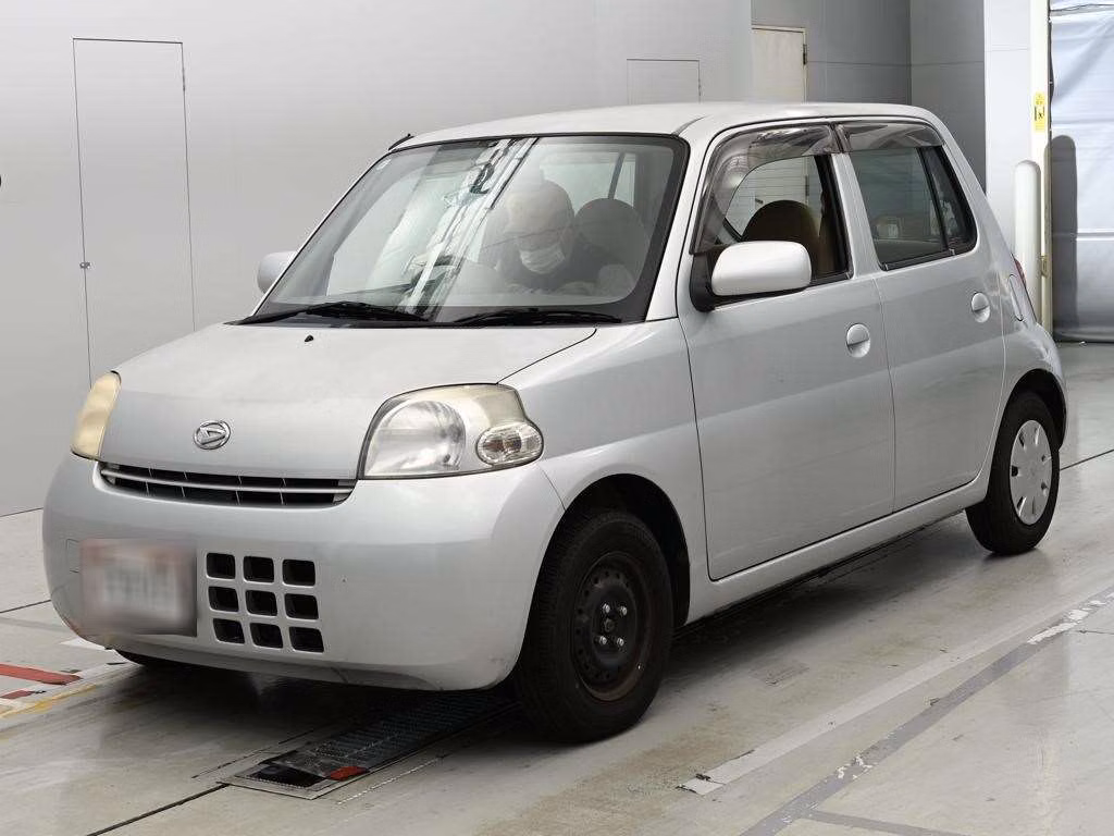 DAIHATSU ESSE
