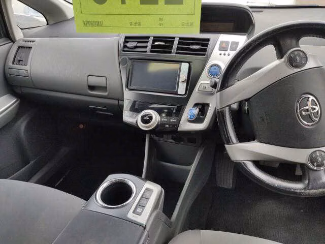 TOYOTA PRIUS ALPHA