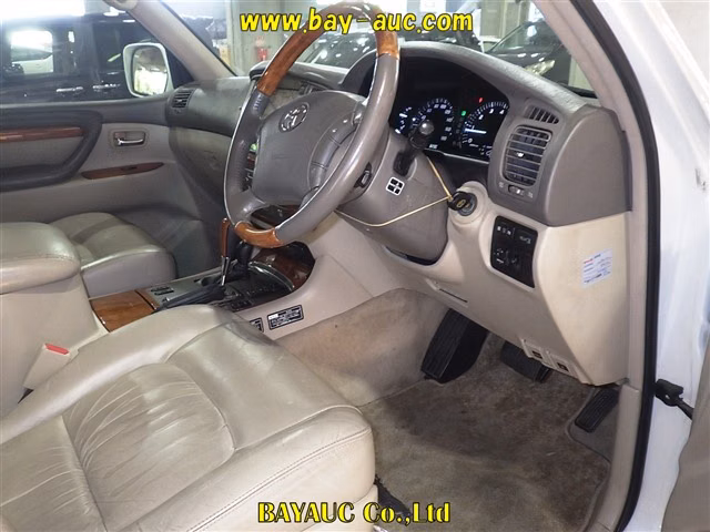 TOYOTA LAND CRUISER