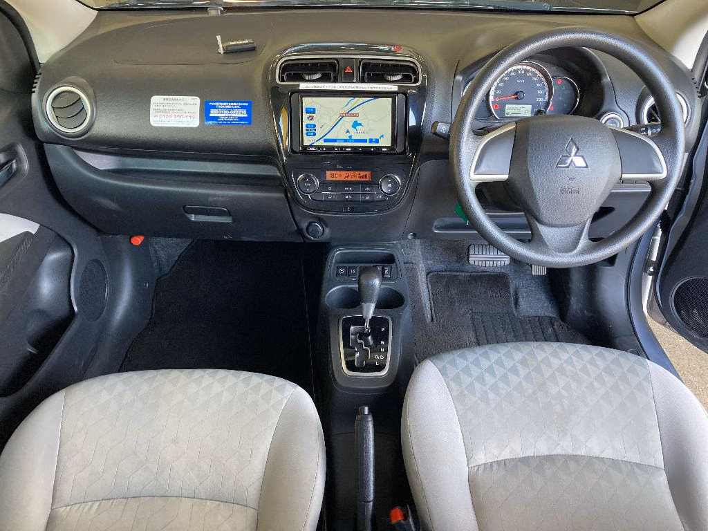 MITSUBISHI MIRAGE