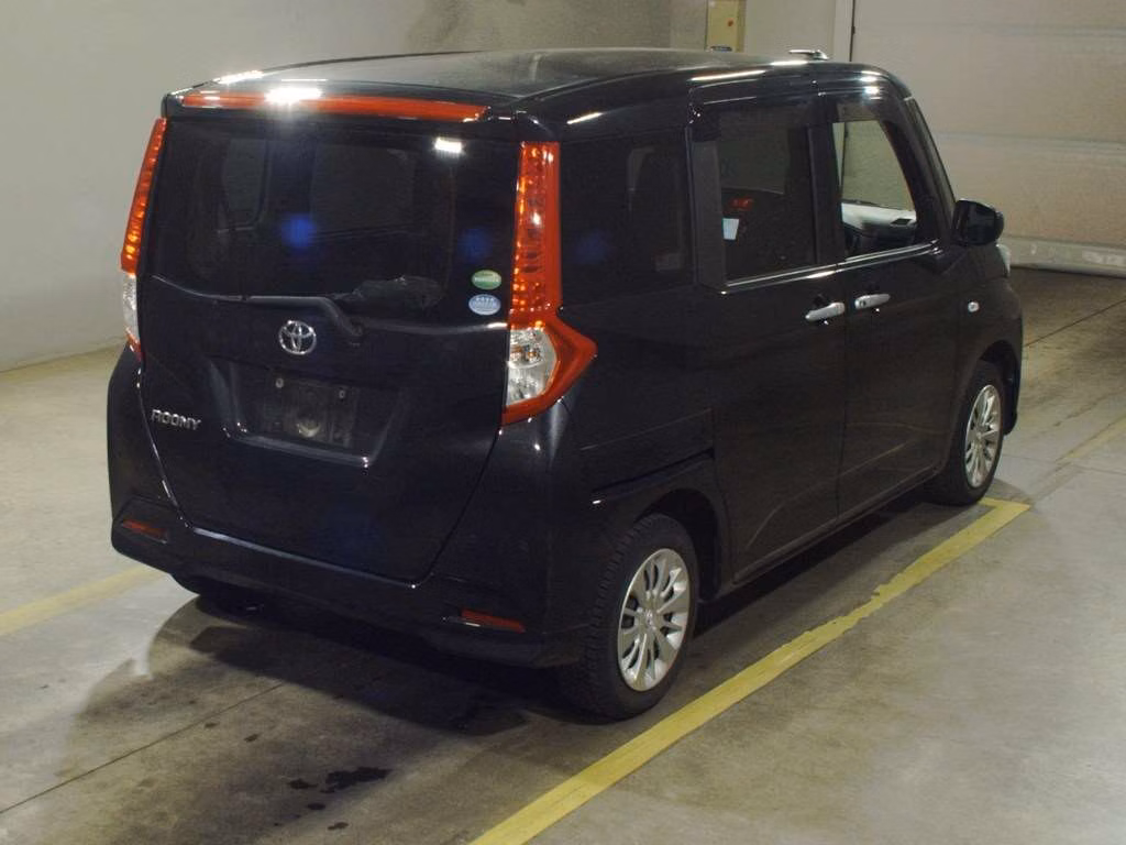 TOYOTA ROOMY
