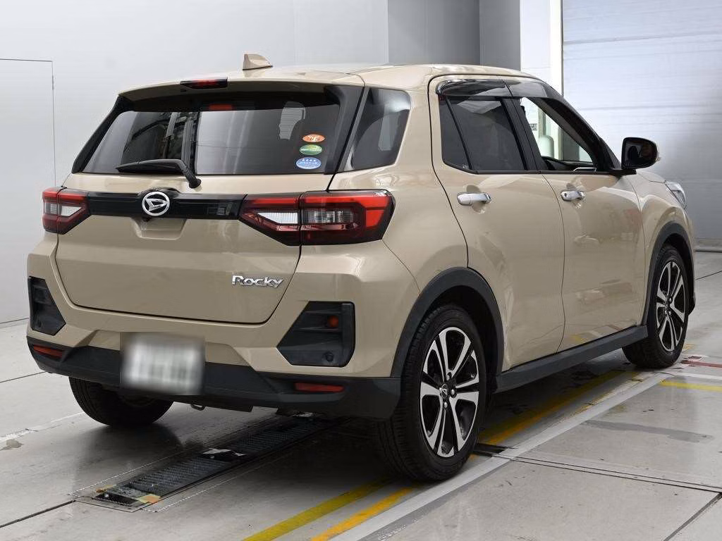 DAIHATSU ROCKY