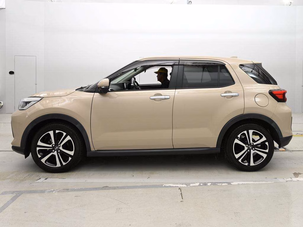 DAIHATSU ROCKY
