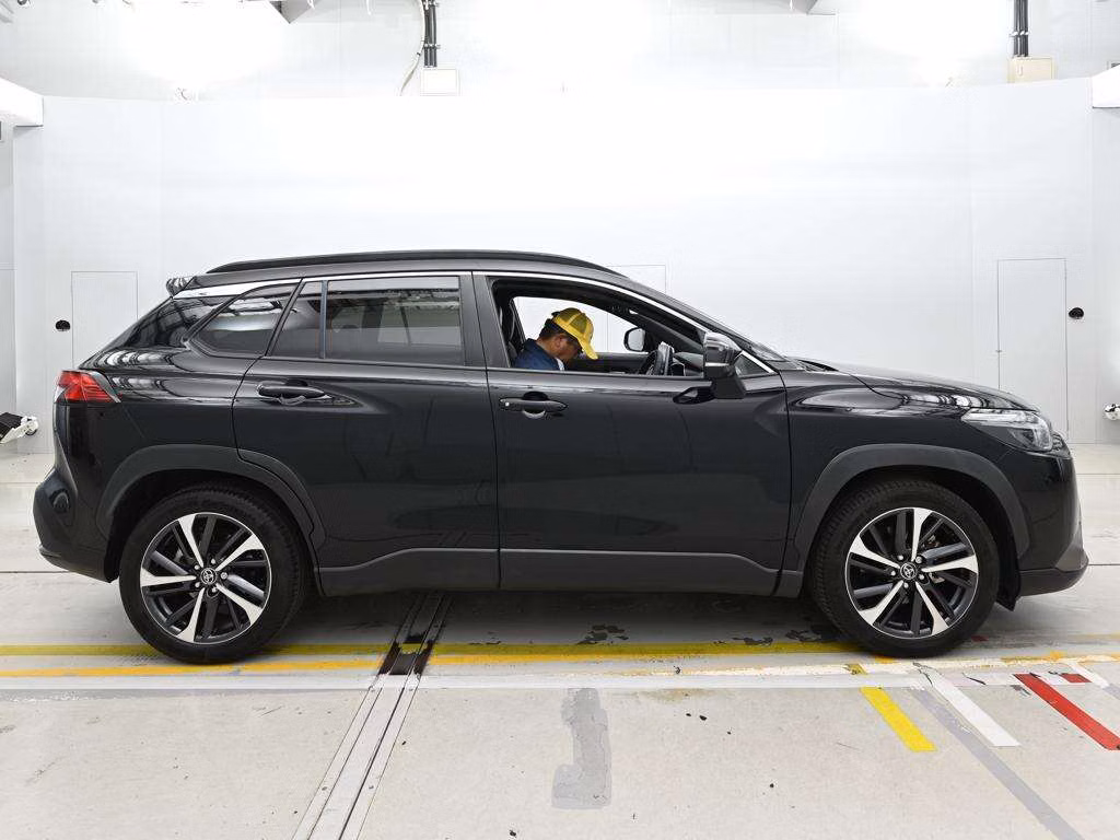 TOYOTA COROLLA CROSS