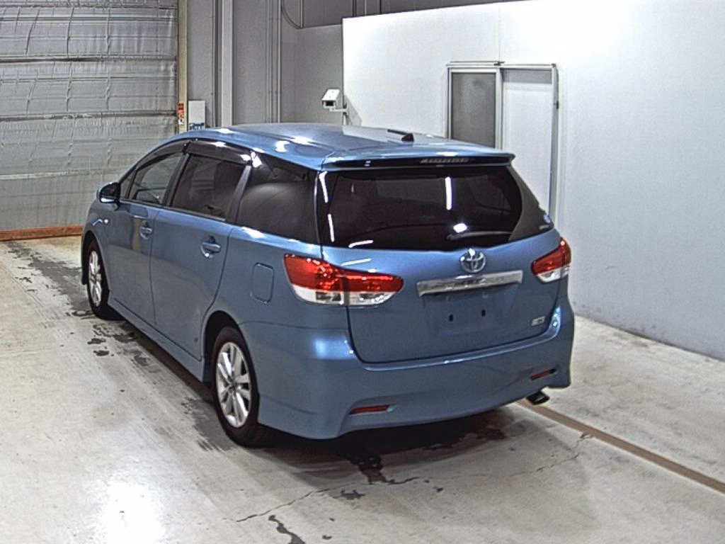TOYOTA WISH
