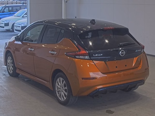 NISSAN LEAF