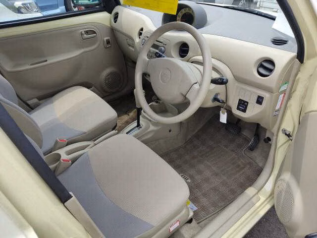 DAIHATSU ESSE
