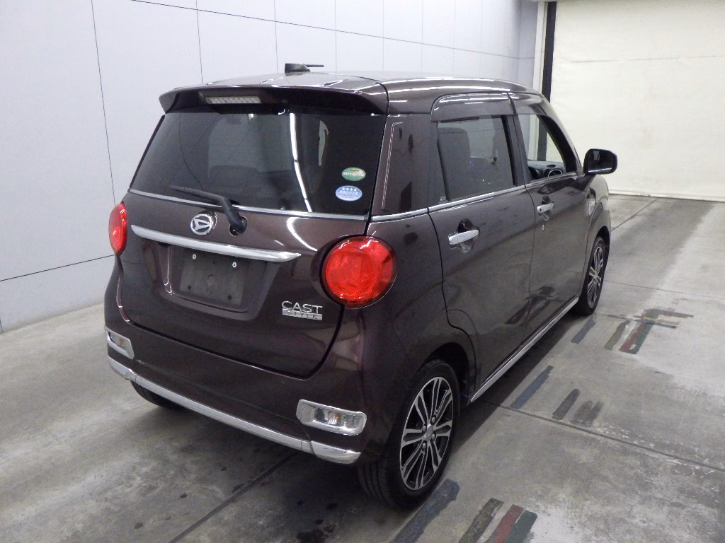 DAIHATSU CAST