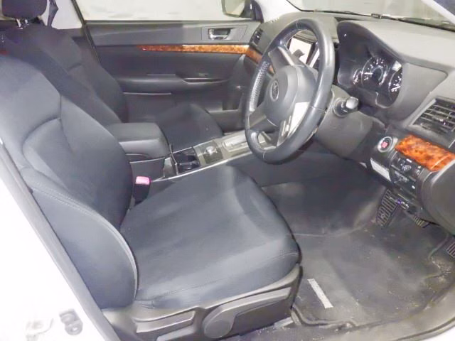 SUBARU LEGACY