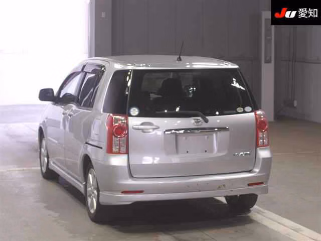 TOYOTA RAUM