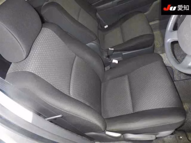TOYOTA RAUM