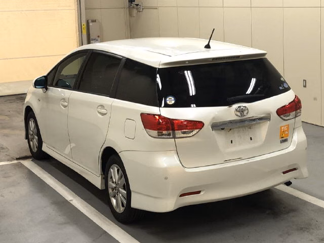 TOYOTA WISH