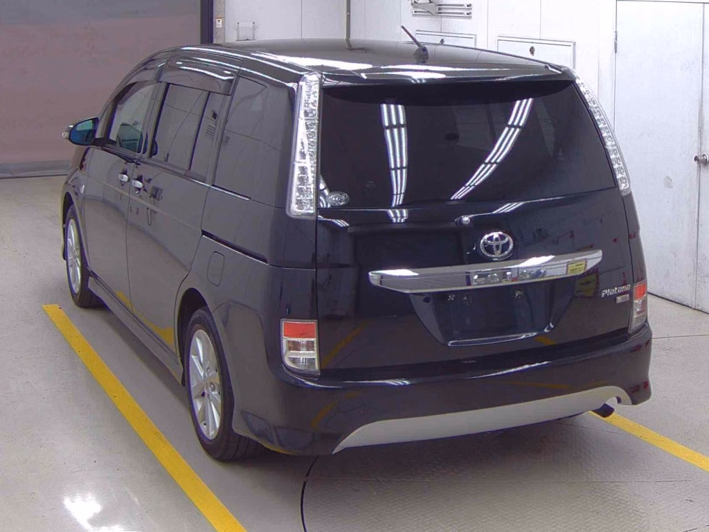 TOYOTA ISIS
