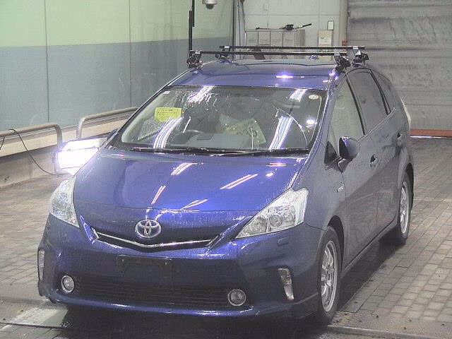 TOYOTA PRIUS ALPHA