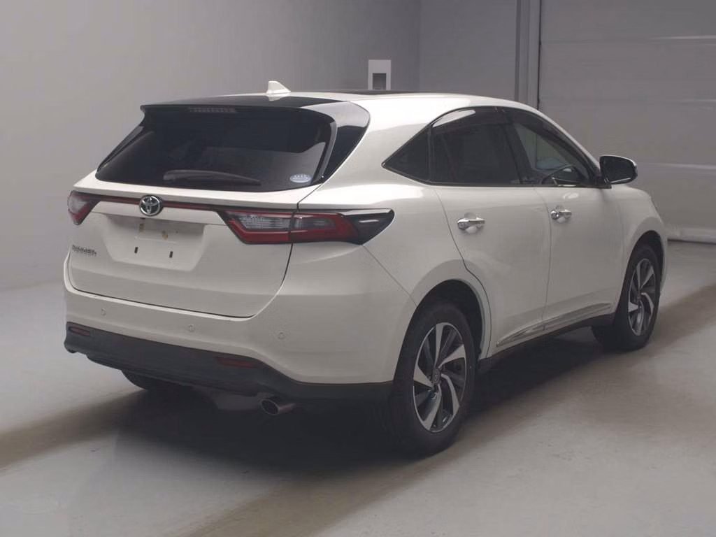 TOYOTA HARRIER