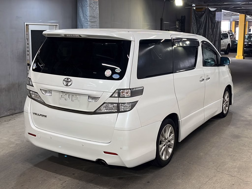 TOYOTA VELLFIRE