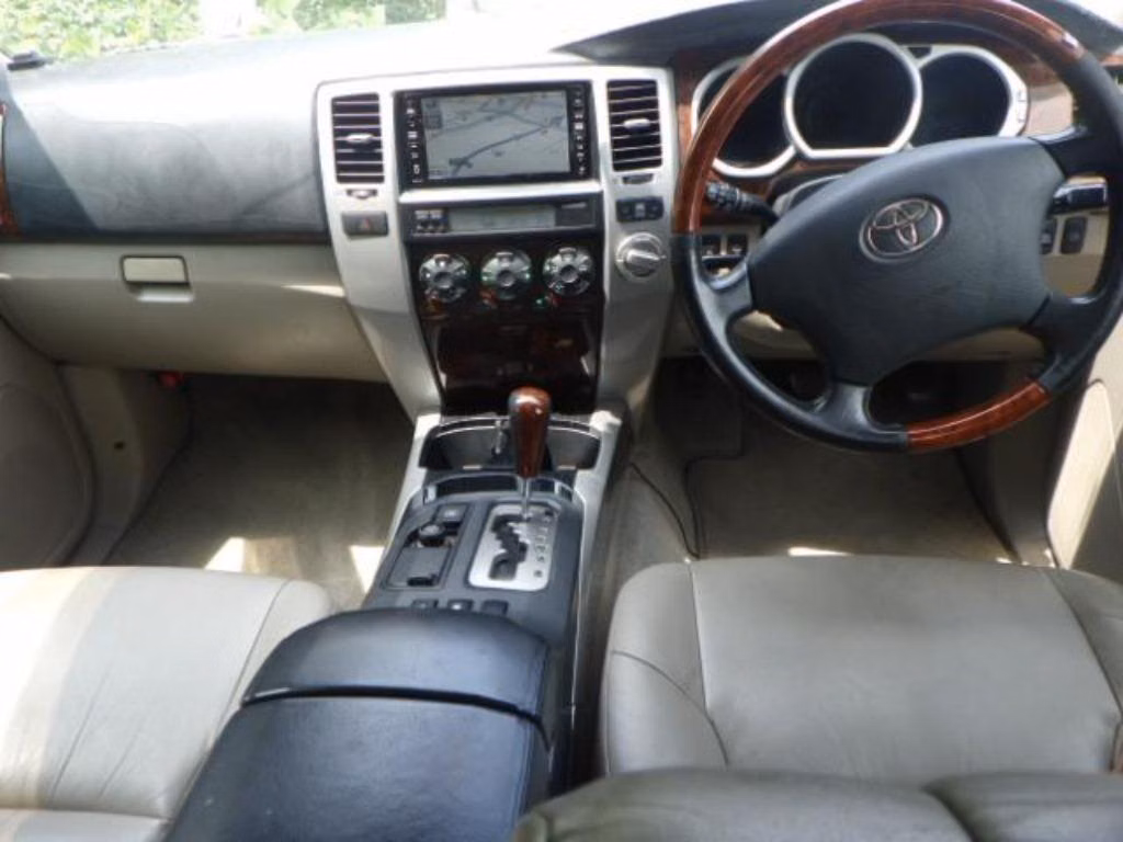 TOYOTA HILUX SURF