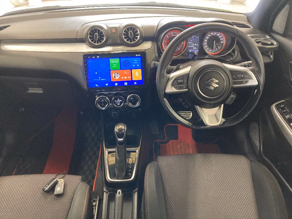 SUZUKI SWIFT