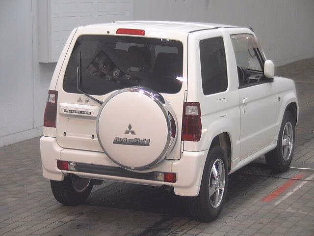 MITSUBISHI PAJERO MINI