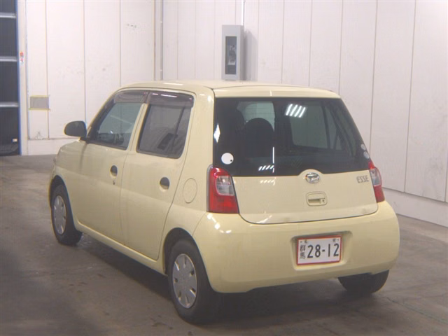 DAIHATSU ESSE