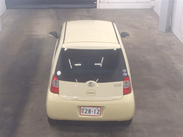 DAIHATSU ESSE