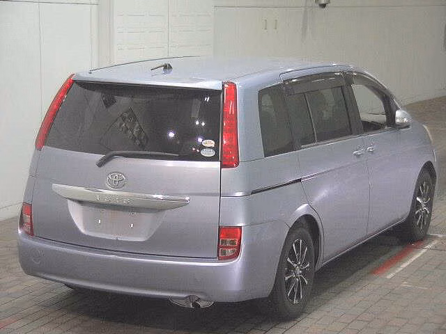 TOYOTA ISIS