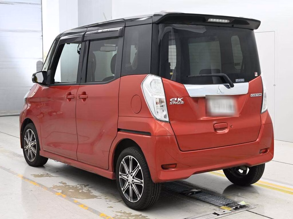 MITSUBISHI EK SPACE