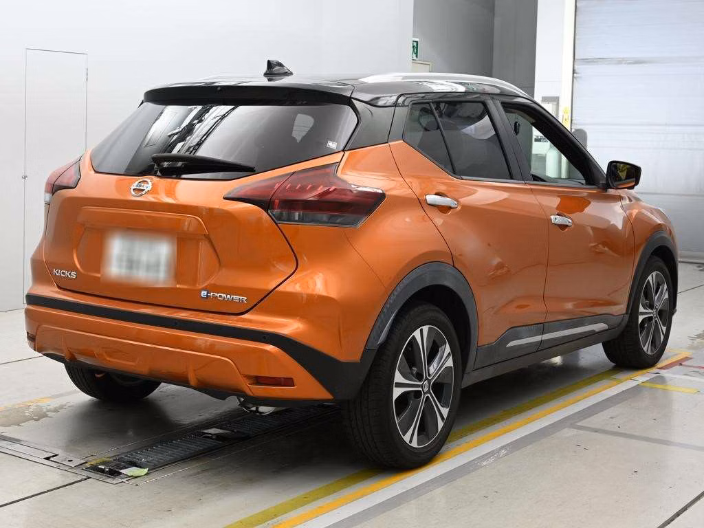 NISSAN KICKS