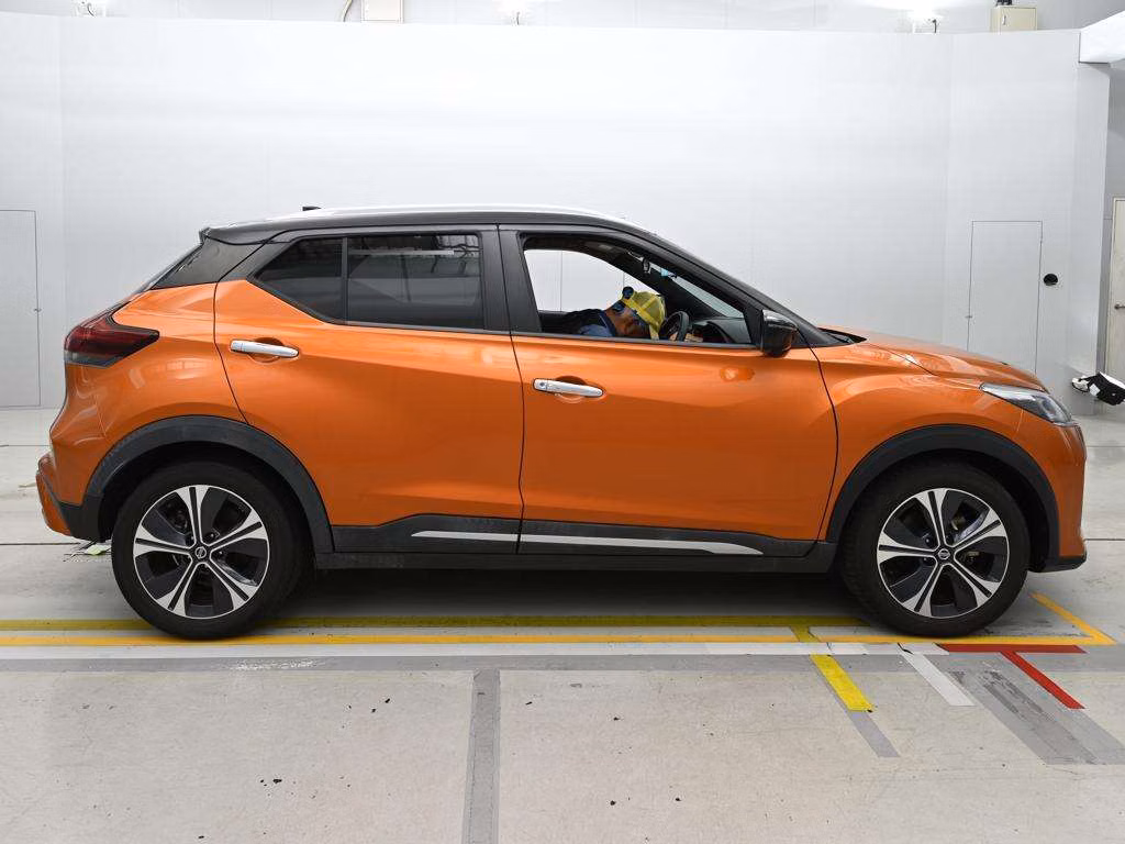 NISSAN KICKS