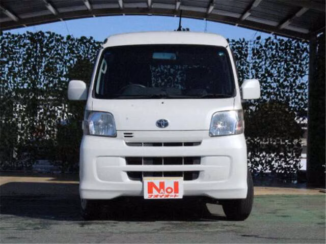 TOYOTA PIXIS VAN