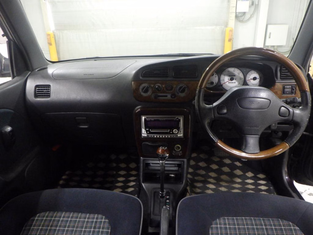 DAIHATSU MIRA GINO