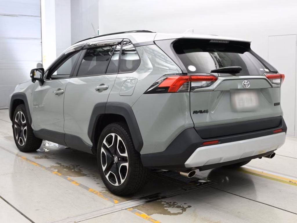 TOYOTA RAV4