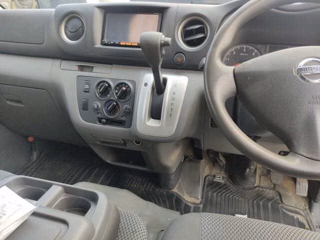 NISSAN NV350 CARAVAN