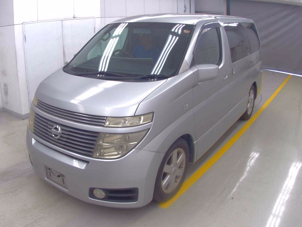 NISSAN ELGRAND