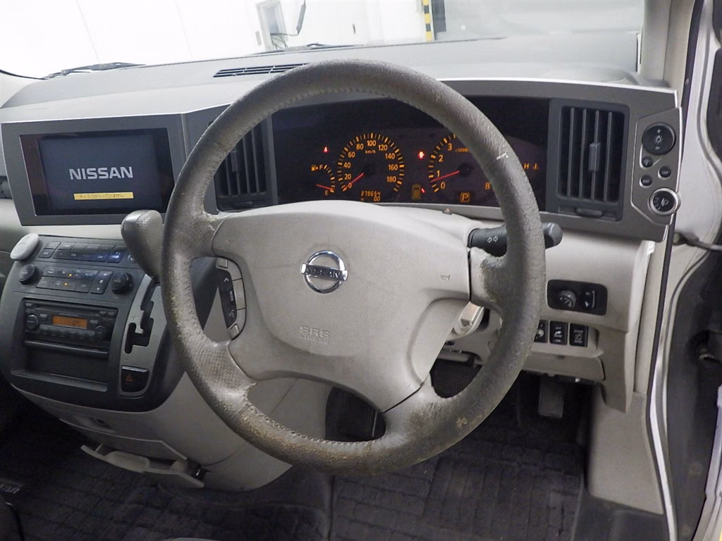 NISSAN ELGRAND
