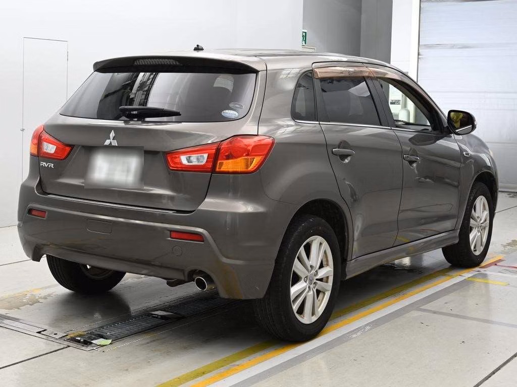 MITSUBISHI RVR