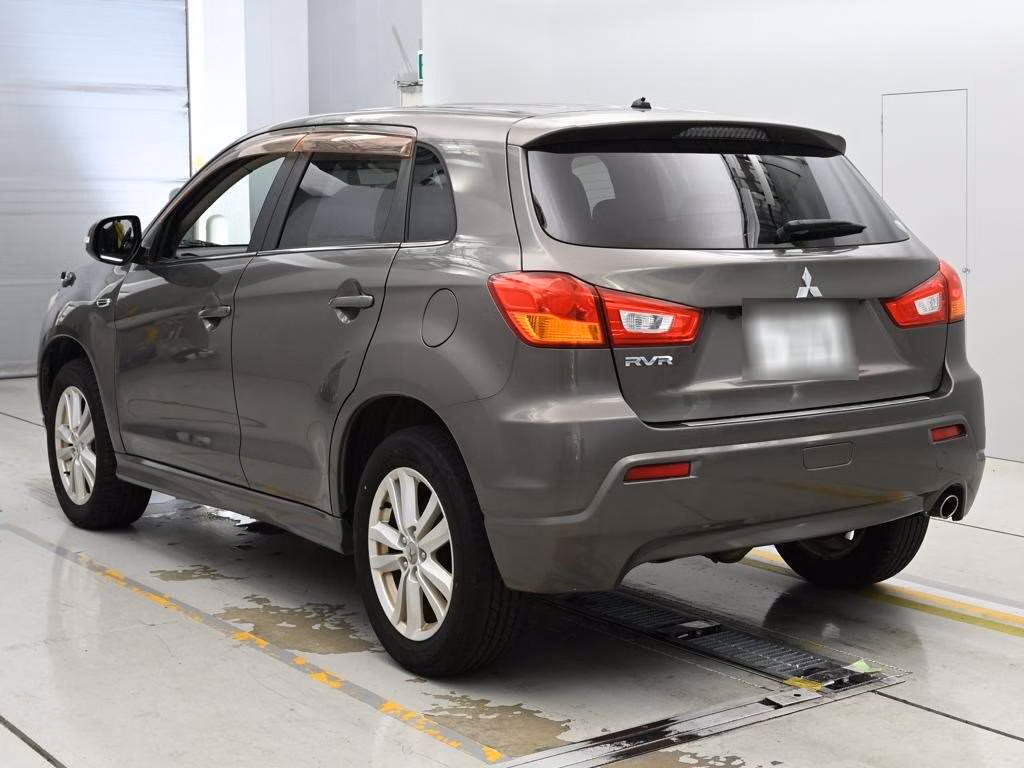 MITSUBISHI RVR