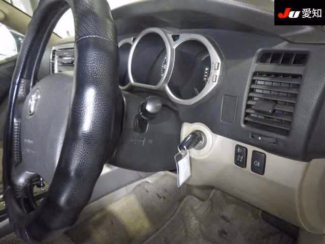 TOYOTA HILUX SURF