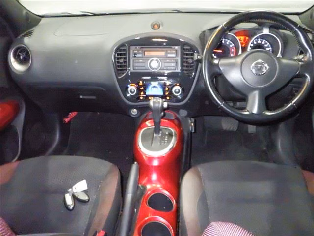 NISSAN JUKE