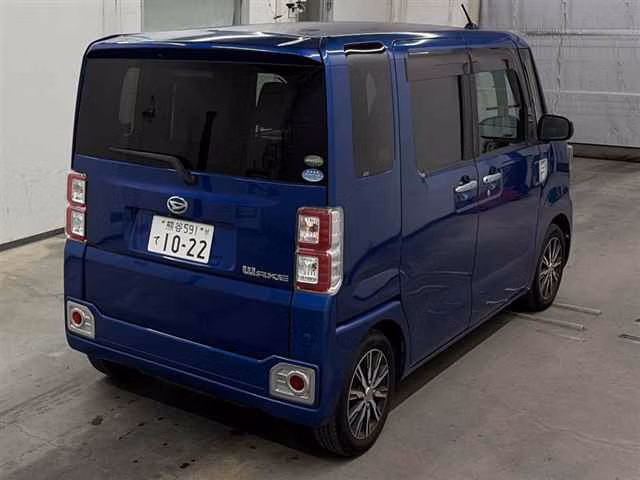 DAIHATSU WAKE
