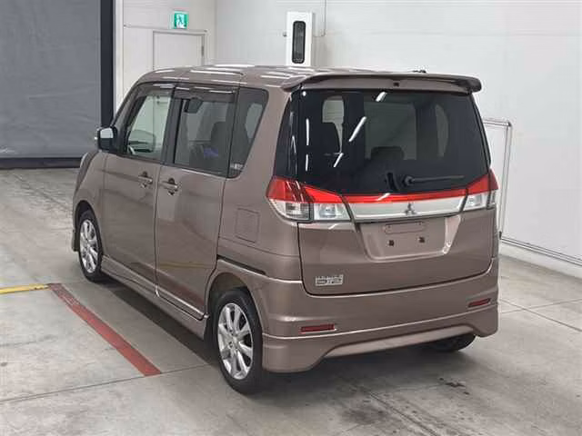 MITSUBISHI DELICA D:2