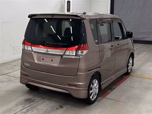 MITSUBISHI DELICA D:2