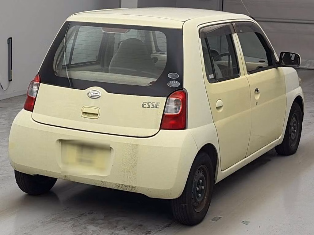 DAIHATSU ESSE