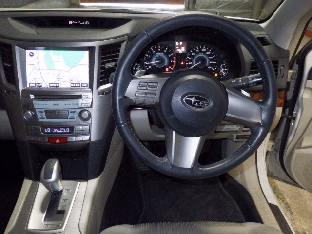 SUBARU LEGACY B4