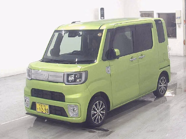 DAIHATSU WAKE